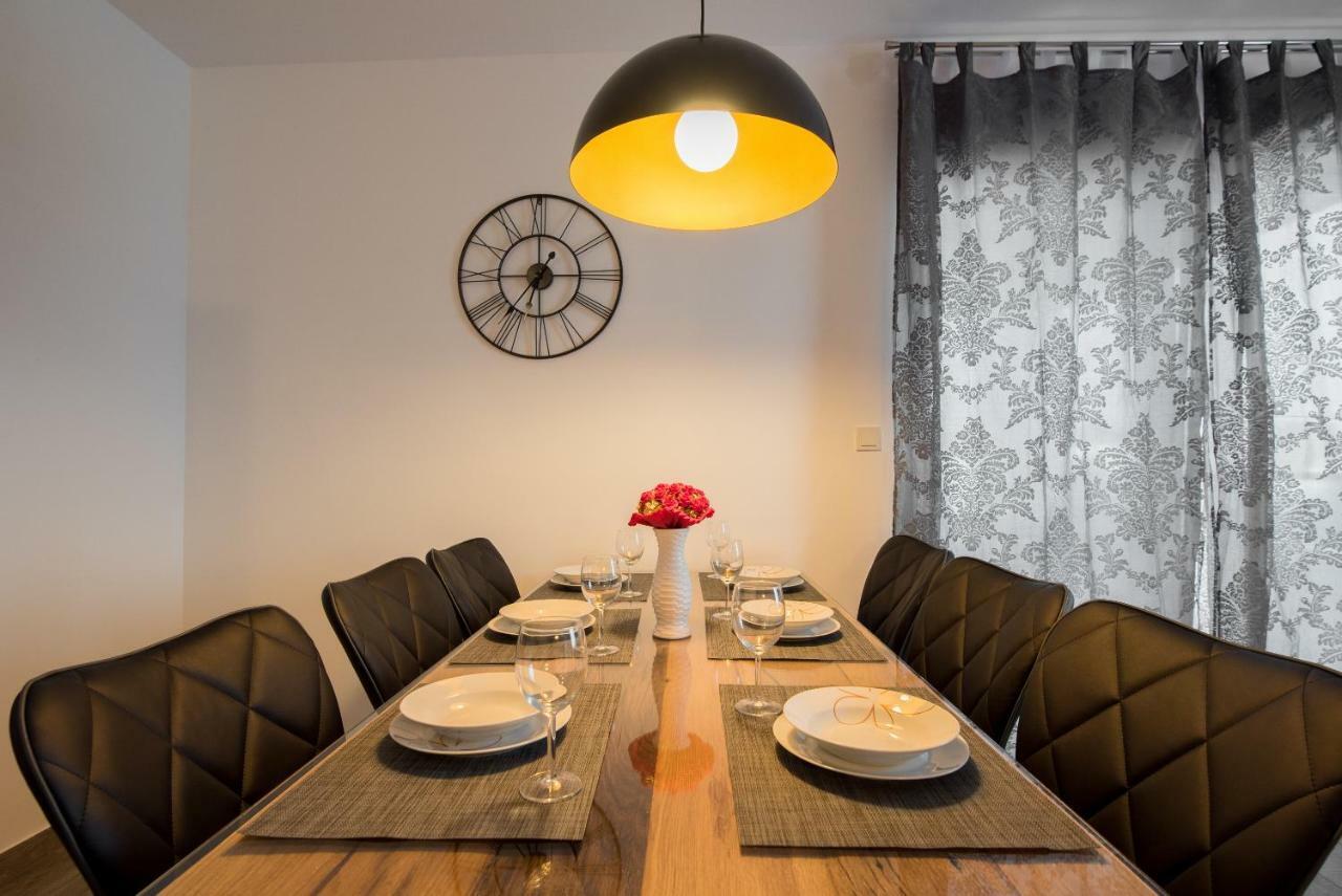 Villa Anja 2Nd Floor Peroj Εξωτερικό φωτογραφία