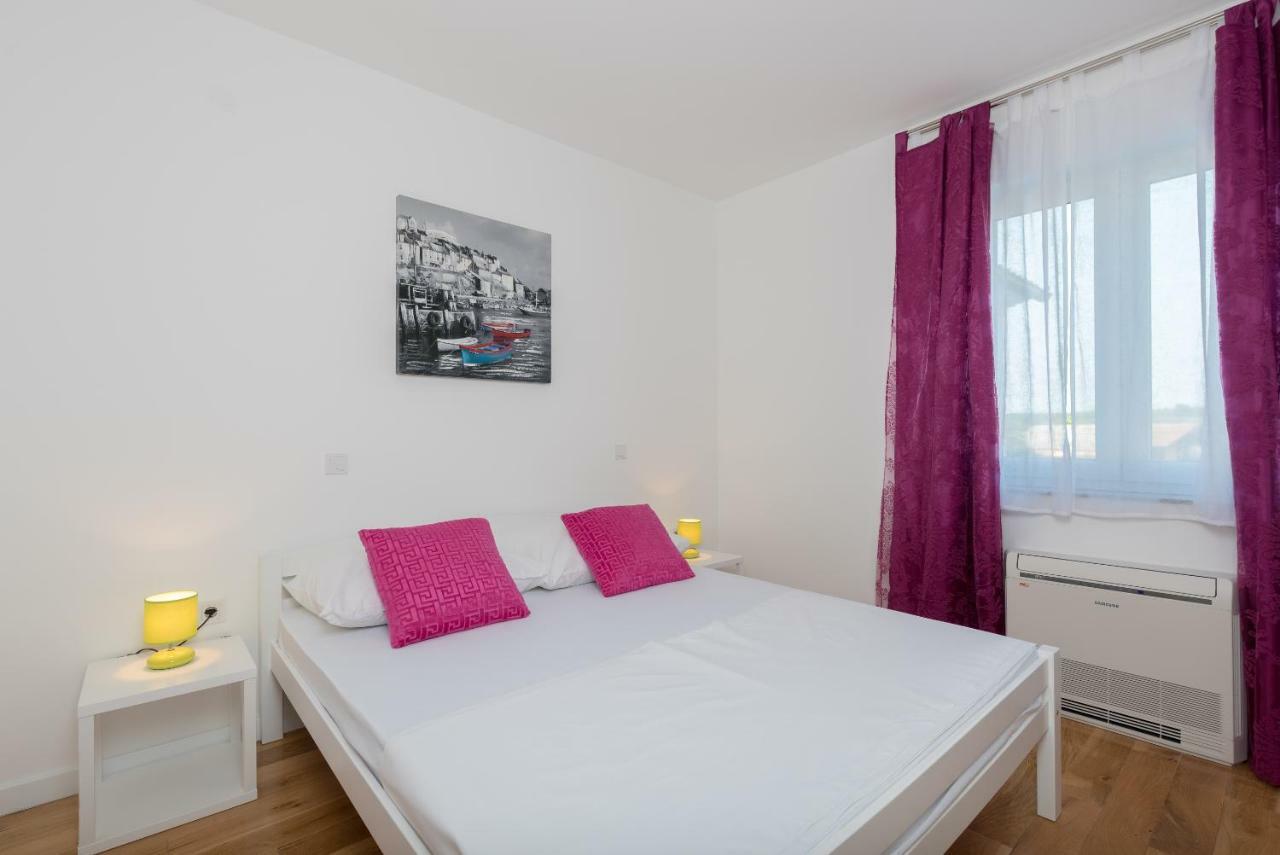 Villa Anja 2Nd Floor Peroj Εξωτερικό φωτογραφία