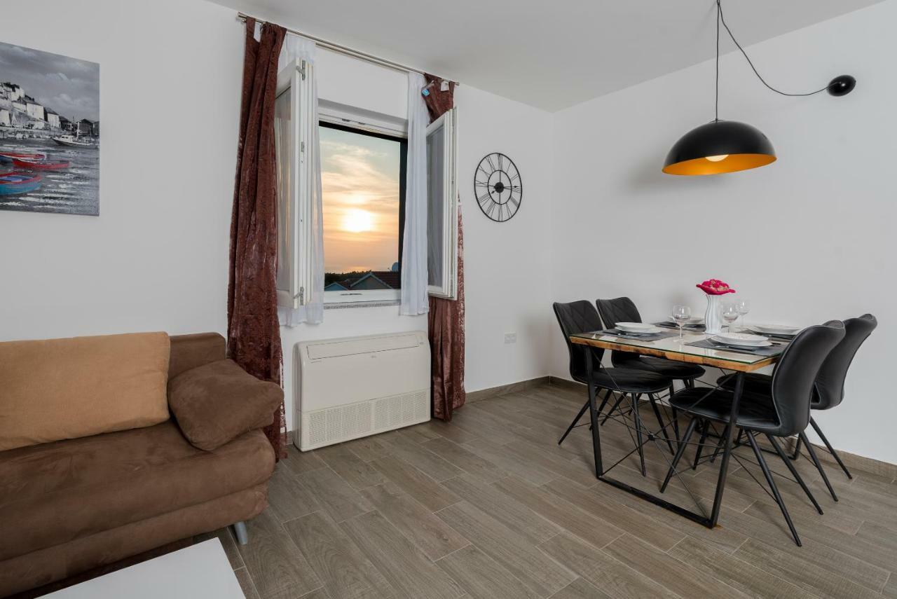 Villa Anja 2Nd Floor Peroj Εξωτερικό φωτογραφία
