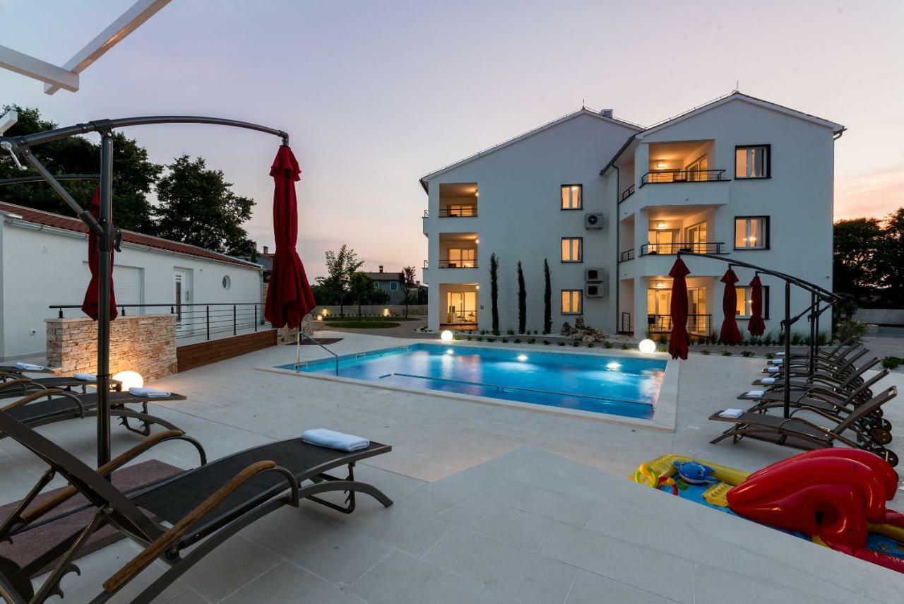 Villa Anja 2Nd Floor Peroj Εξωτερικό φωτογραφία