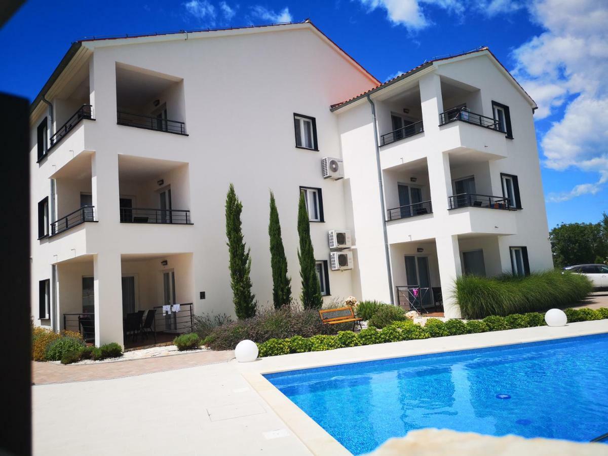 Villa Anja 2Nd Floor Peroj Εξωτερικό φωτογραφία