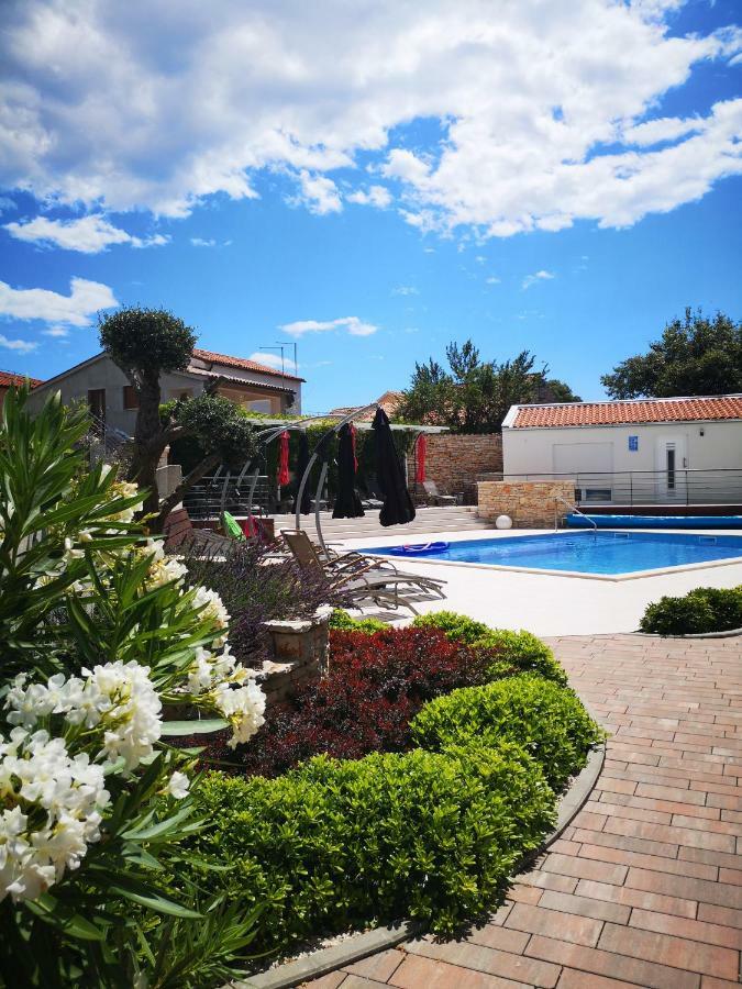Villa Anja 2Nd Floor Peroj Εξωτερικό φωτογραφία