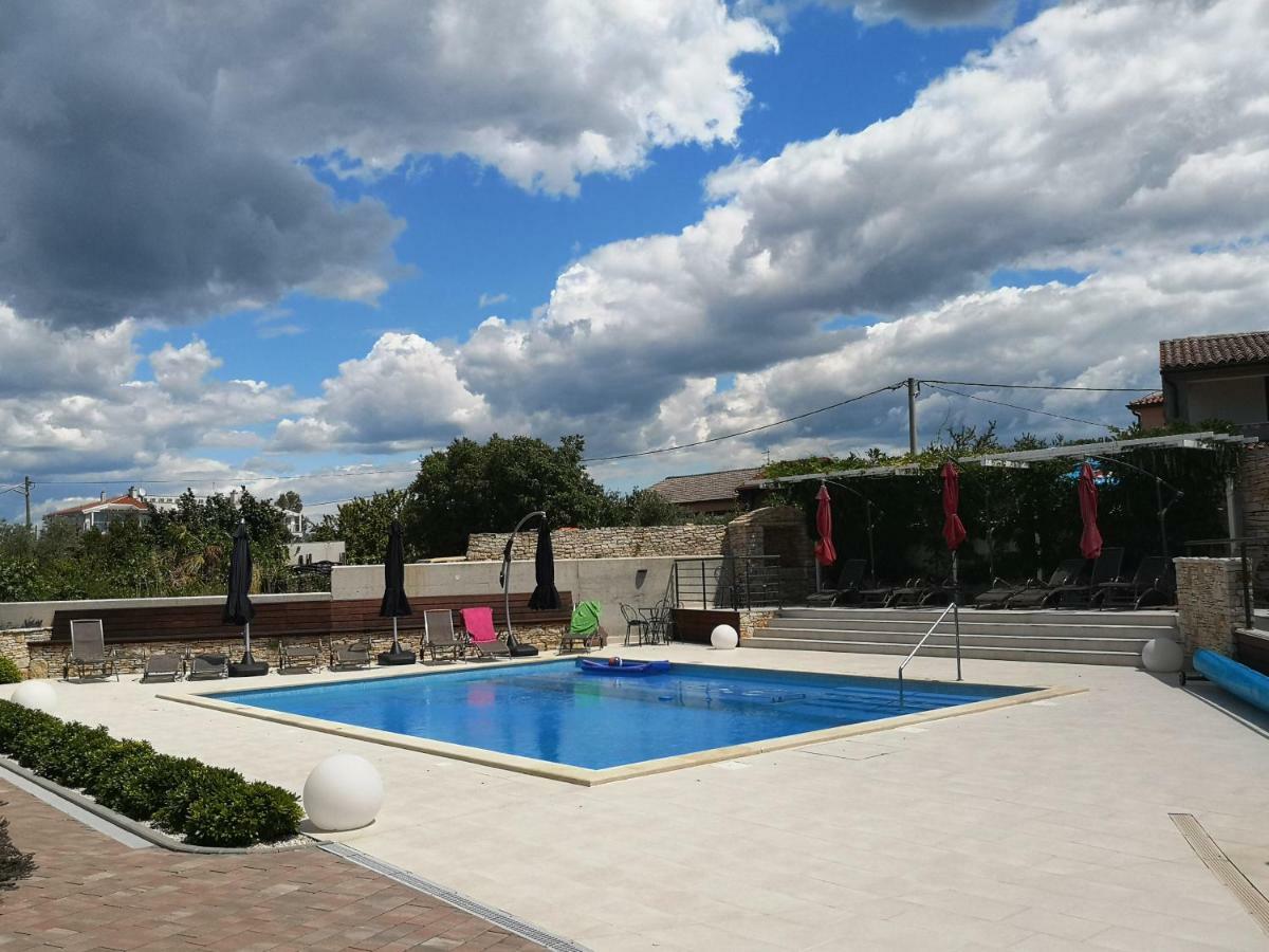 Villa Anja 2Nd Floor Peroj Εξωτερικό φωτογραφία